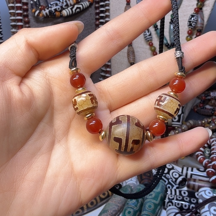 玛瑙/玉髓未镶嵌颈饰