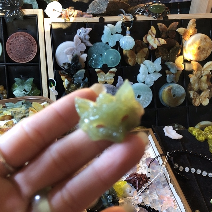 岫玉未镶嵌岫玉挂件