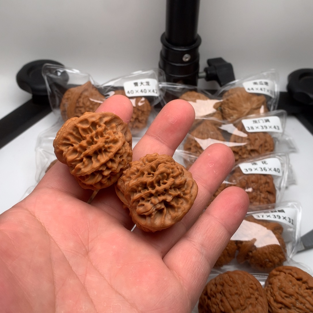 金***山吊坠文玩核桃秦闷