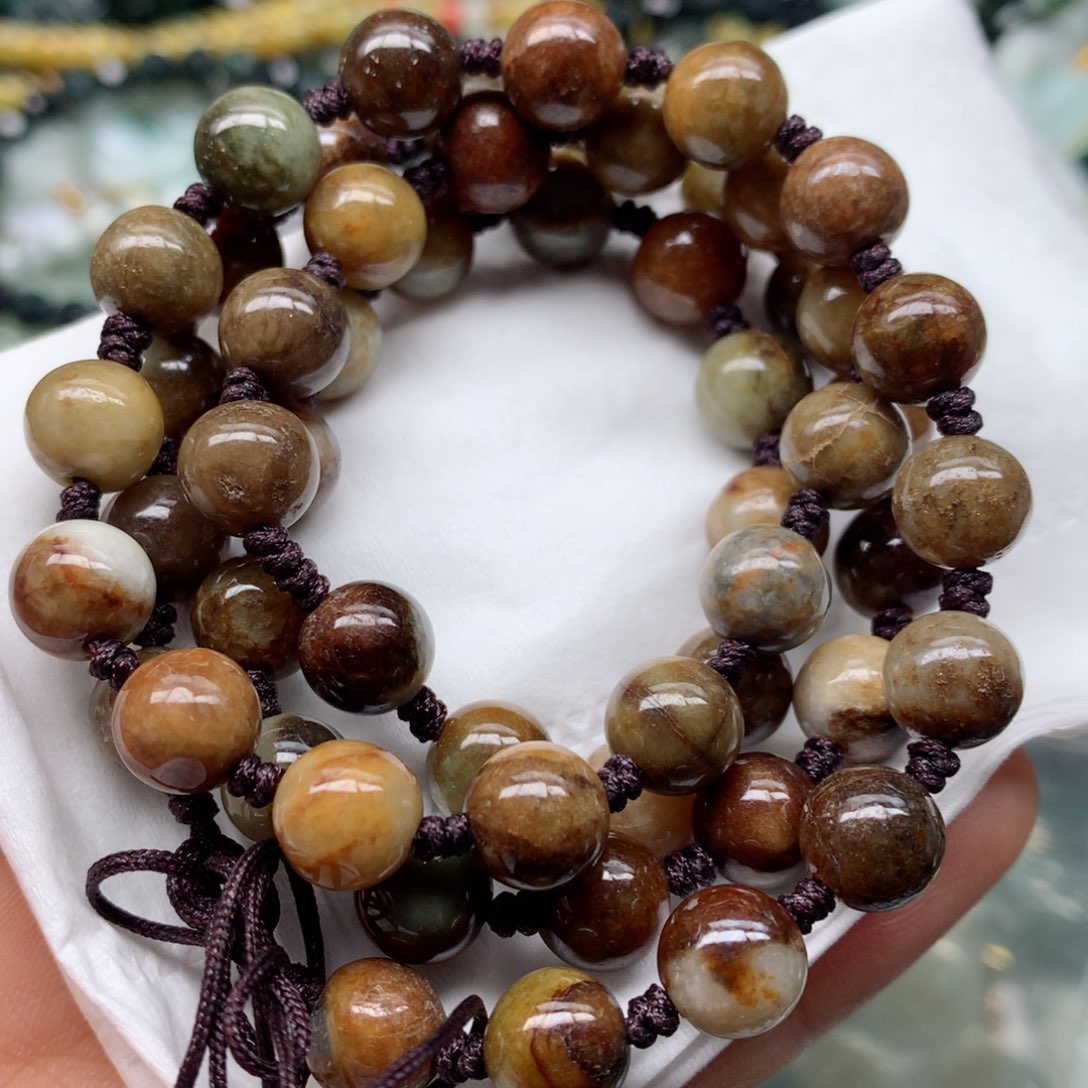 翡翠颈饰未镶嵌手串