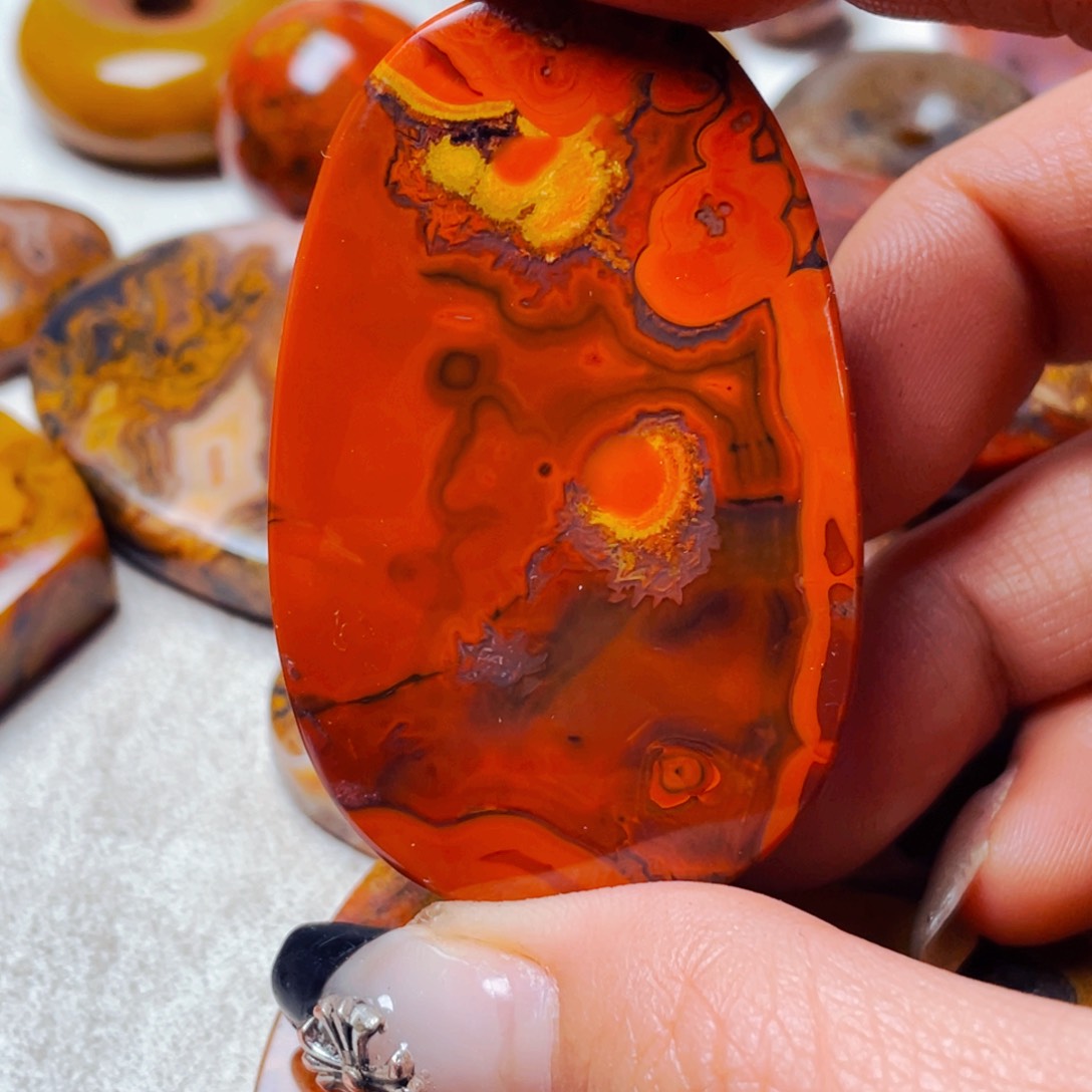 未镶嵌颈饰玛瑙/玉髓生****光