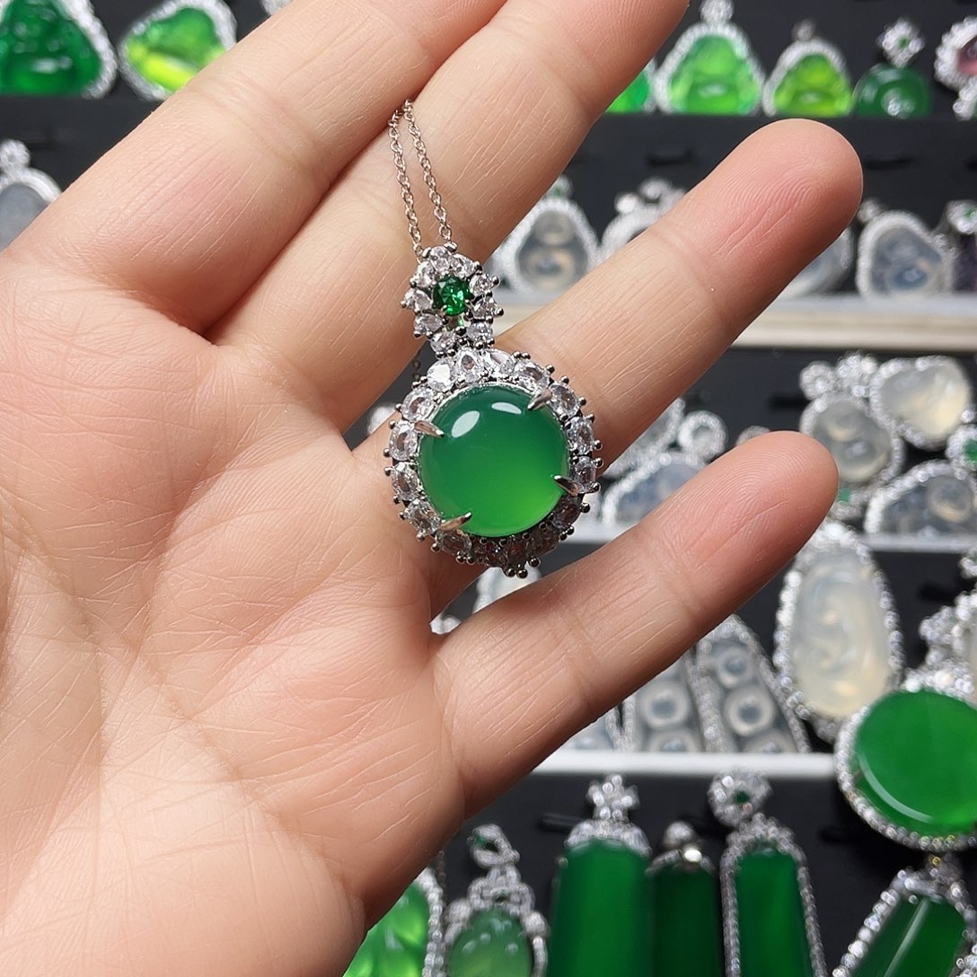 玛瑙/玉髓颈饰合金