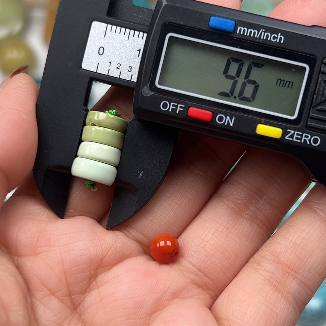 南红玛瑙未镶嵌珠宝奇石