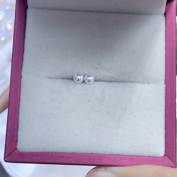 淡水珍珠耳饰银S925镶嵌是***丽