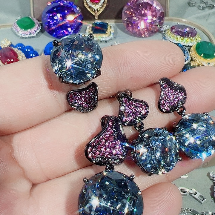 非金属红色蓝色满镶嵌吊坠