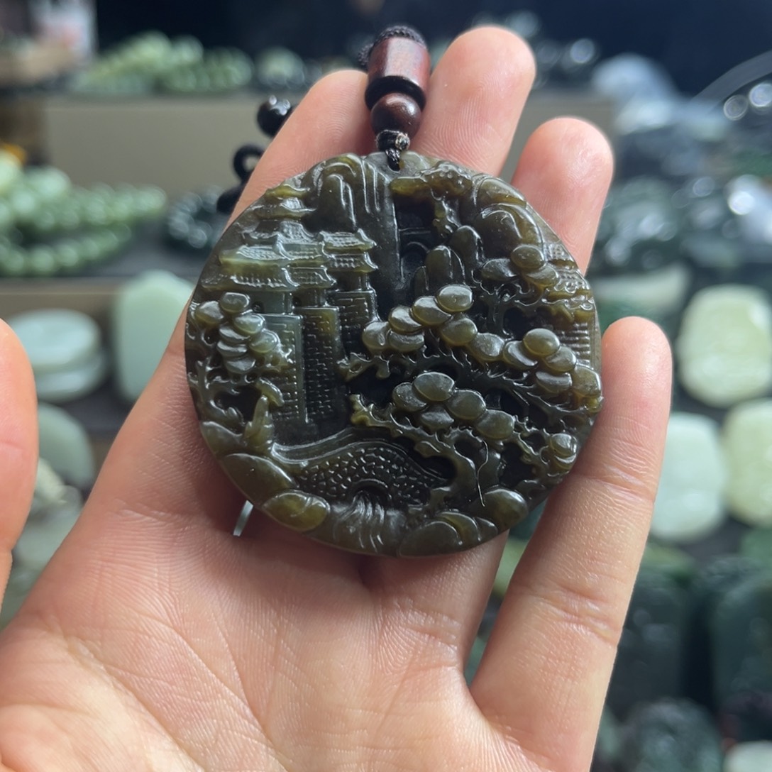 和田玉未镶嵌颈饰