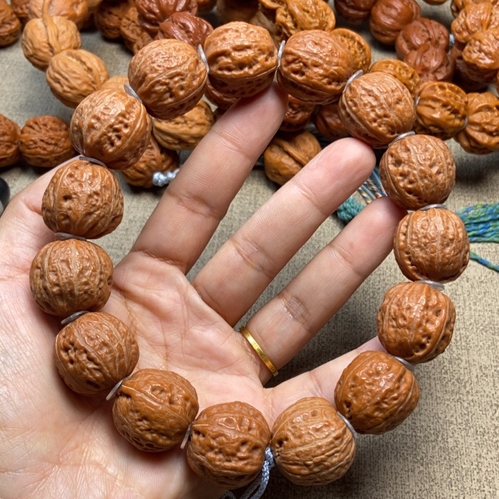 文玩核桃吊坠八棱手串