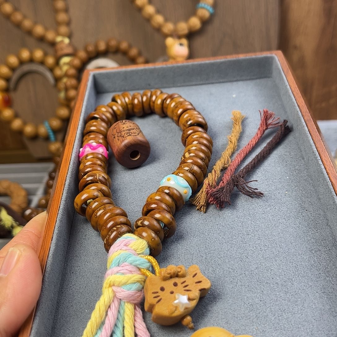 紫金鼠吊坠紫金鼠手串手持碗肠标题