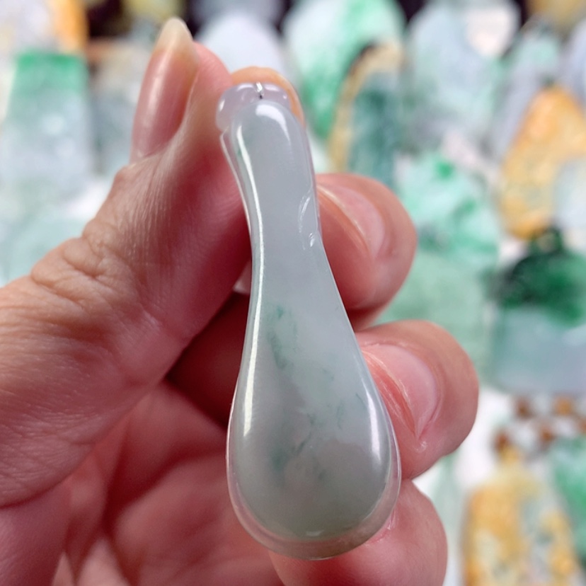 【闪购商品】翡翠吊坠(不含链)未镶嵌