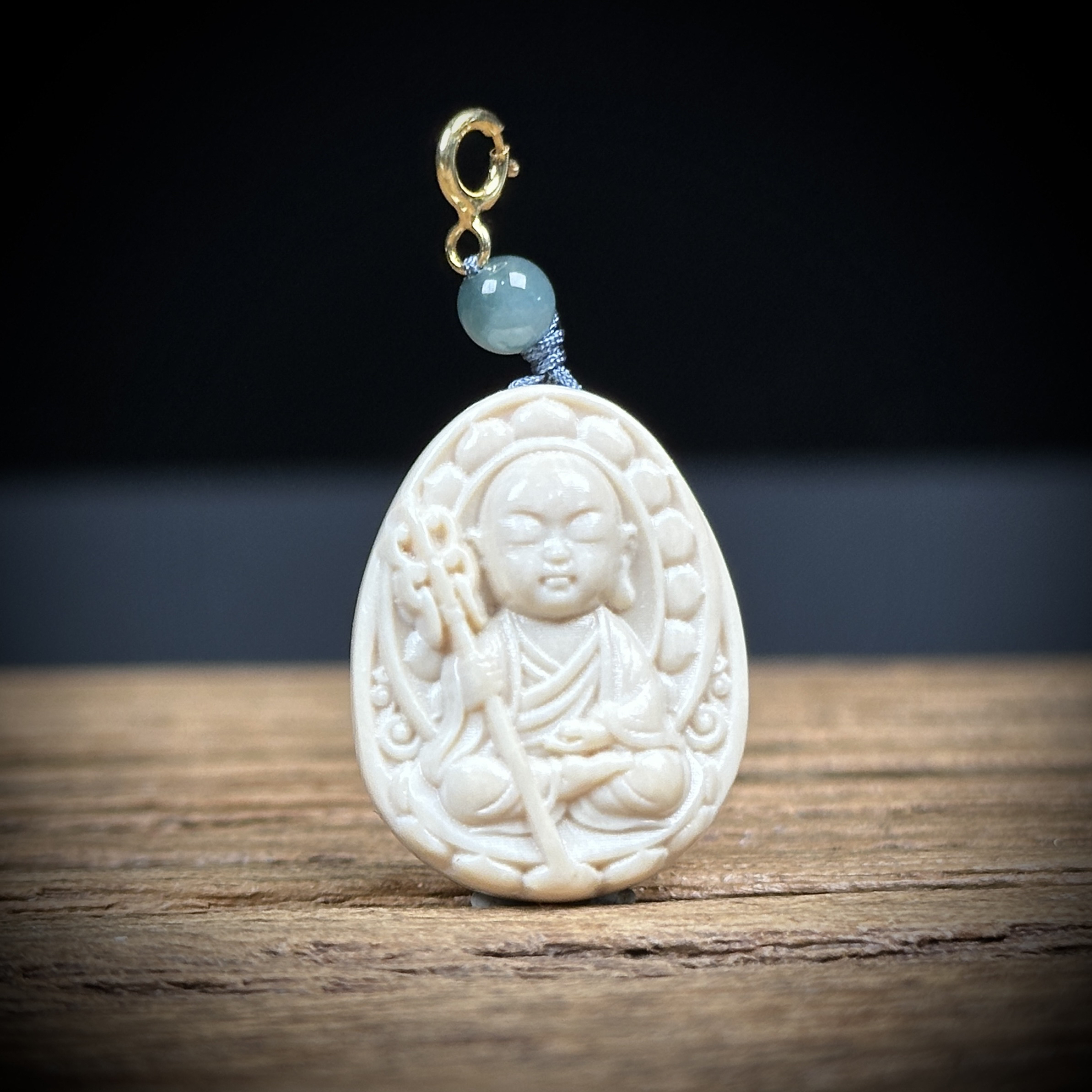 H17-92天然猛犸牙雕刻地藏王 约19*24*8mm支持鉴定 假一罚四