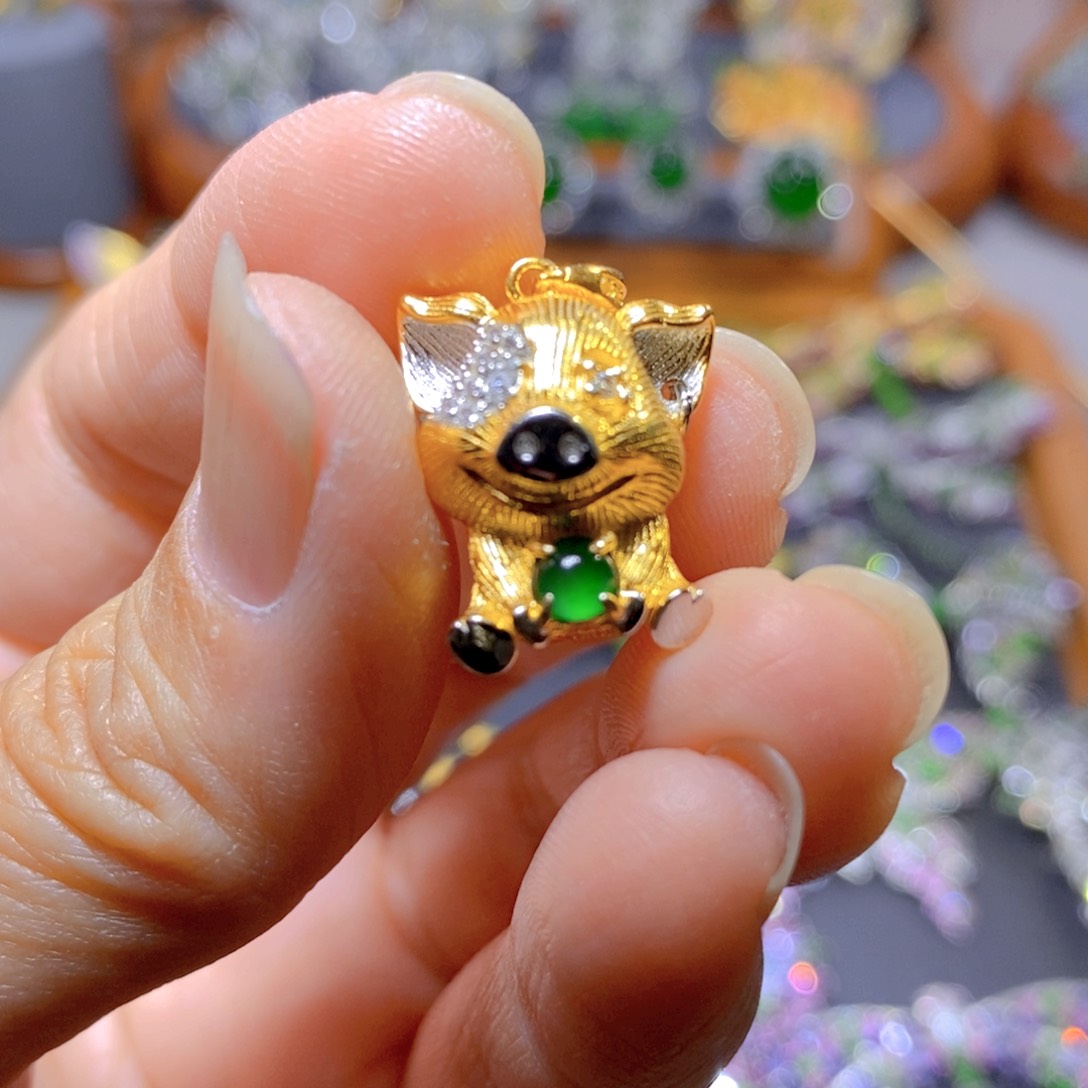 翡翠颈饰银S925镶嵌天然翡翠