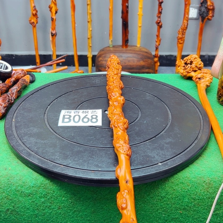 黑果木汐****1一物一拍，以直播间实物截图为准，有风化裂纹