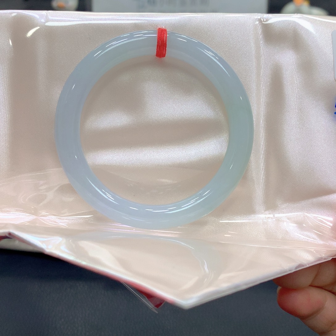 翡翠未镶嵌手镯翡翠4