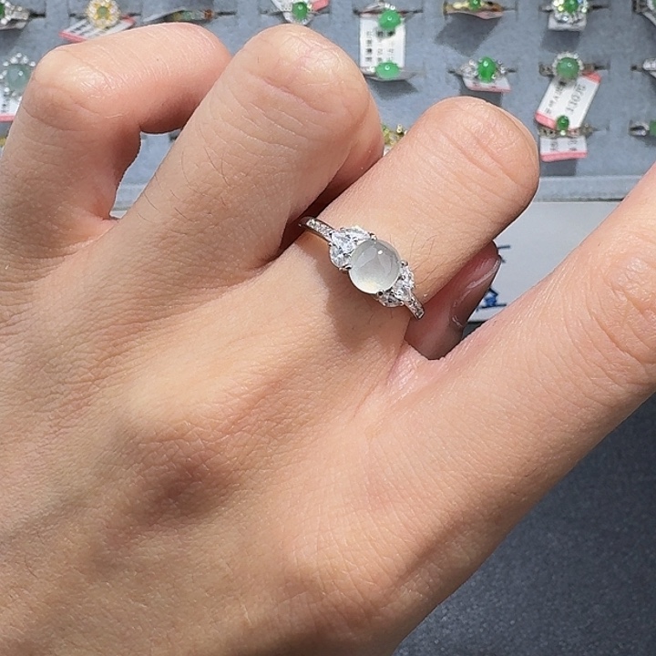 翡翠戒指银S925镶嵌bhjikn