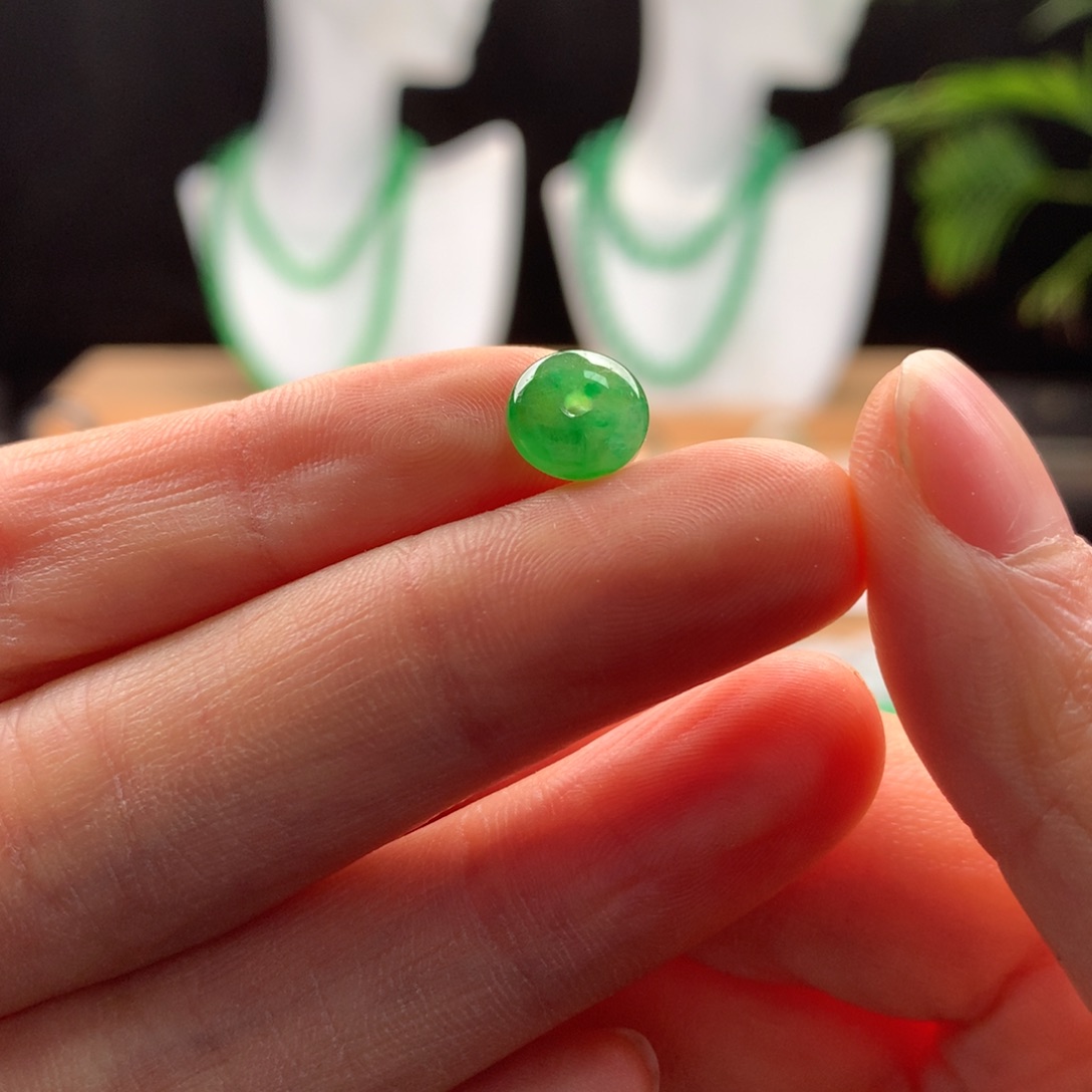 翡翠耳饰未镶嵌可**雯天然缅甸A货翡翠