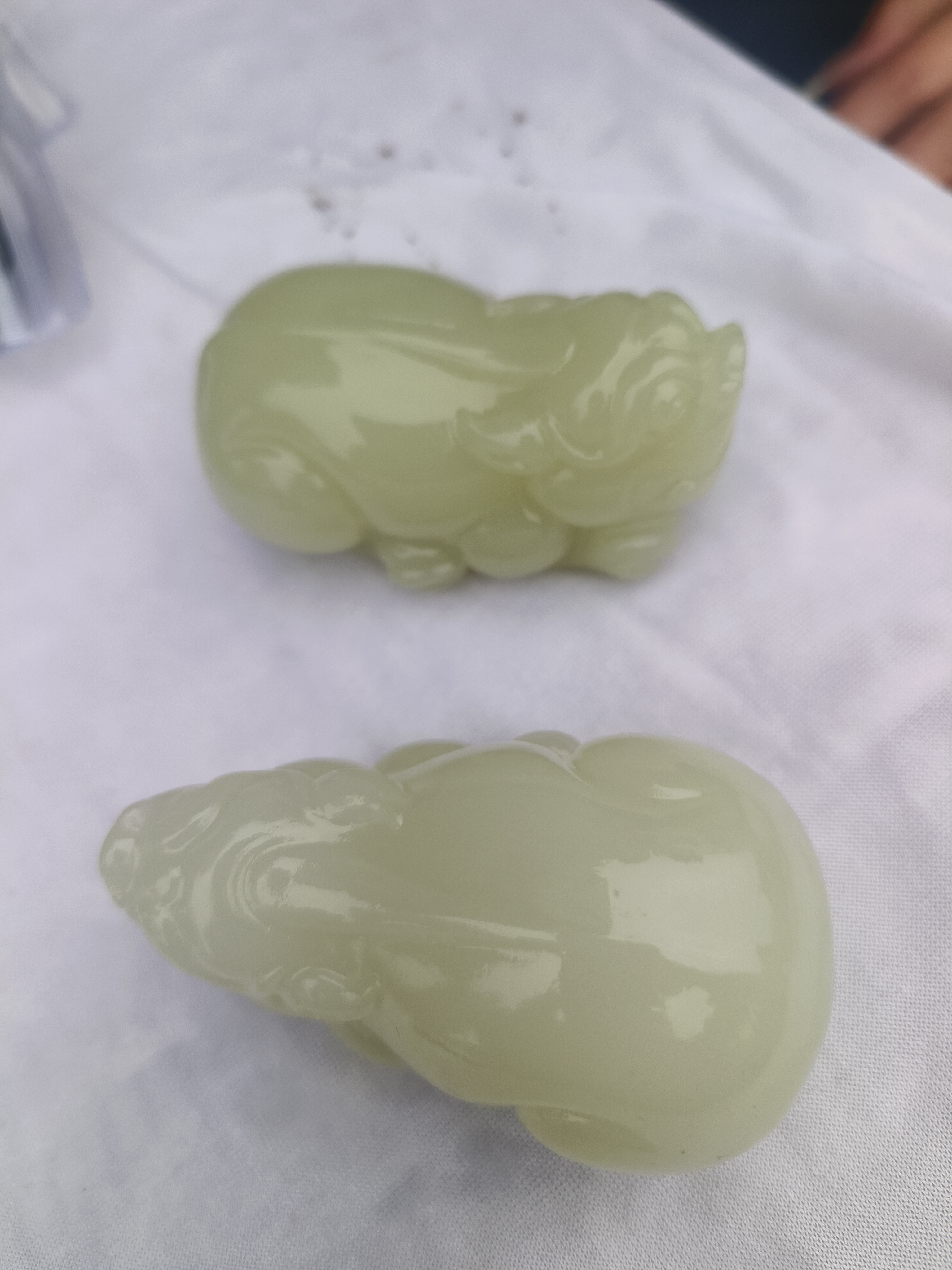 貔貅高清白玉石挂件