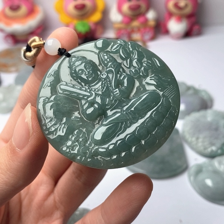 翡翠未镶嵌颈饰翡翠