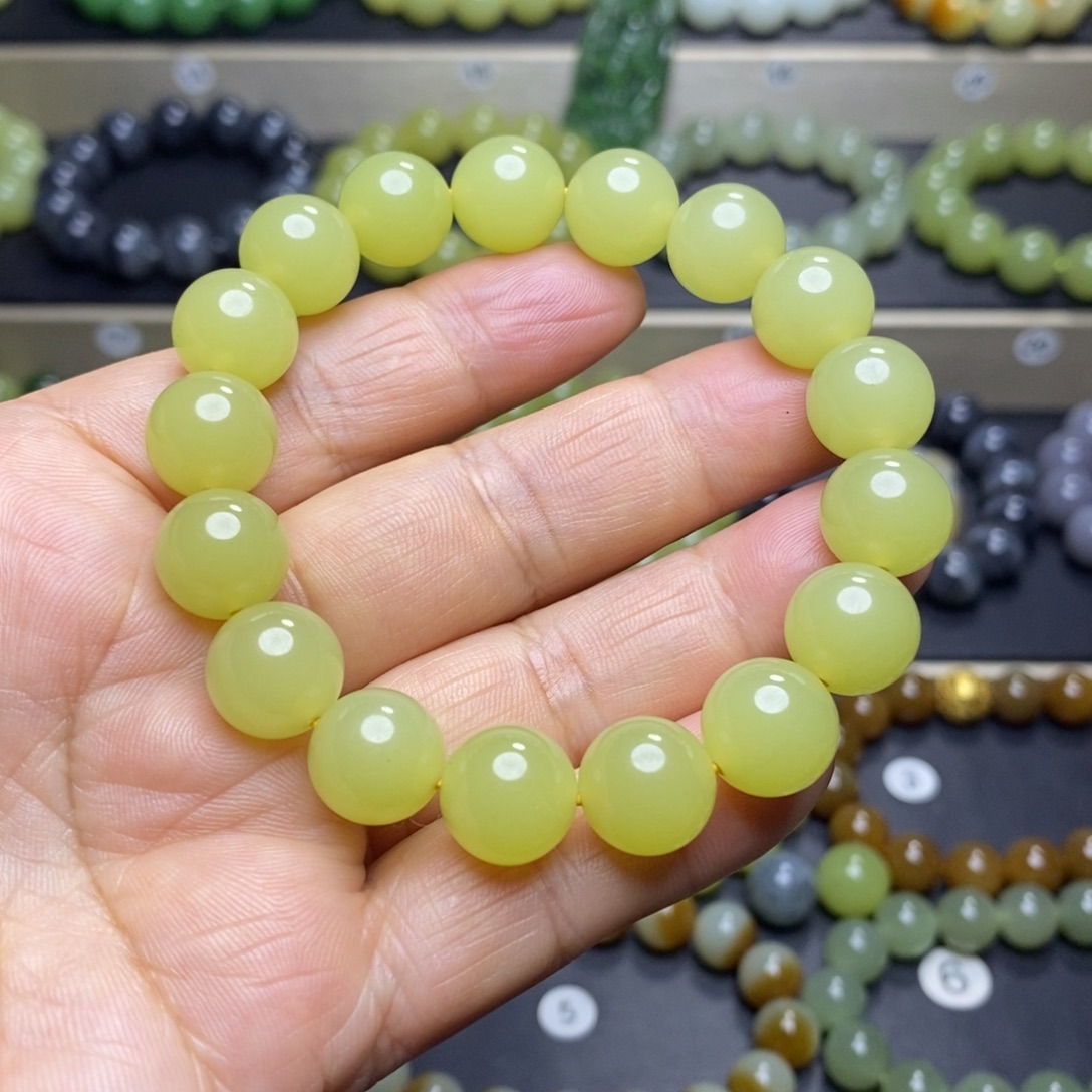 和田玉未镶嵌手串