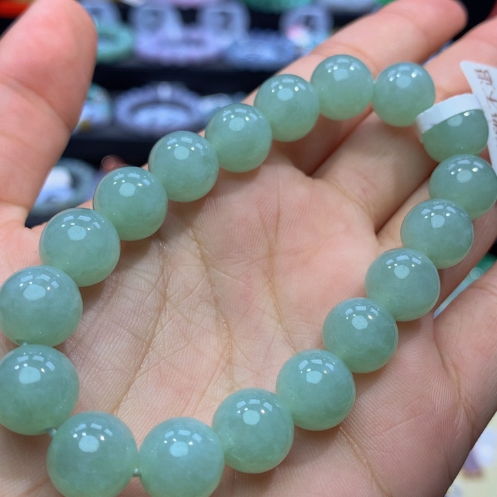 翡翠手链未镶嵌翡翠