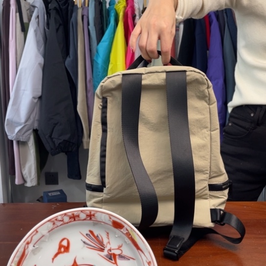 瓷片10升。。。。。。。。。。。。。。。。
