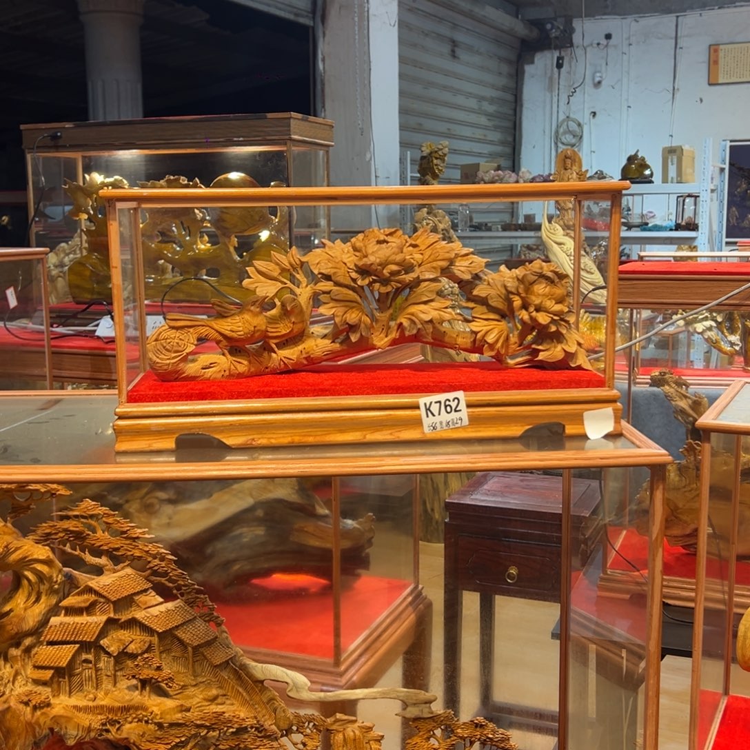 萧***恒金丝楠花鸟居家摆件