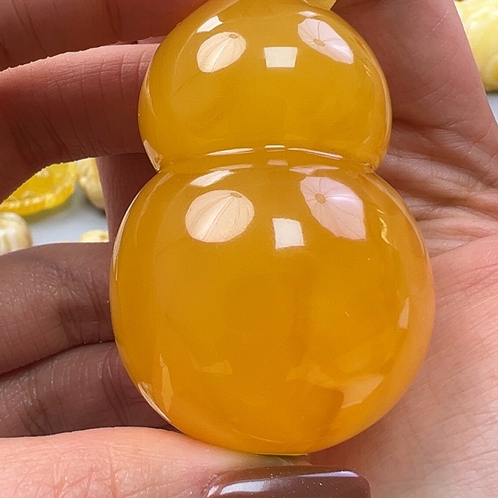 蜜蜡未镶嵌珠宝奇石