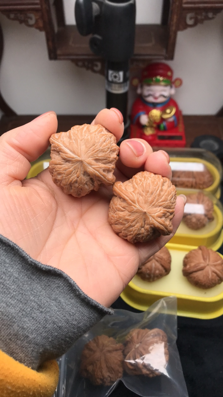 42铁锤妹妹文玩核桃