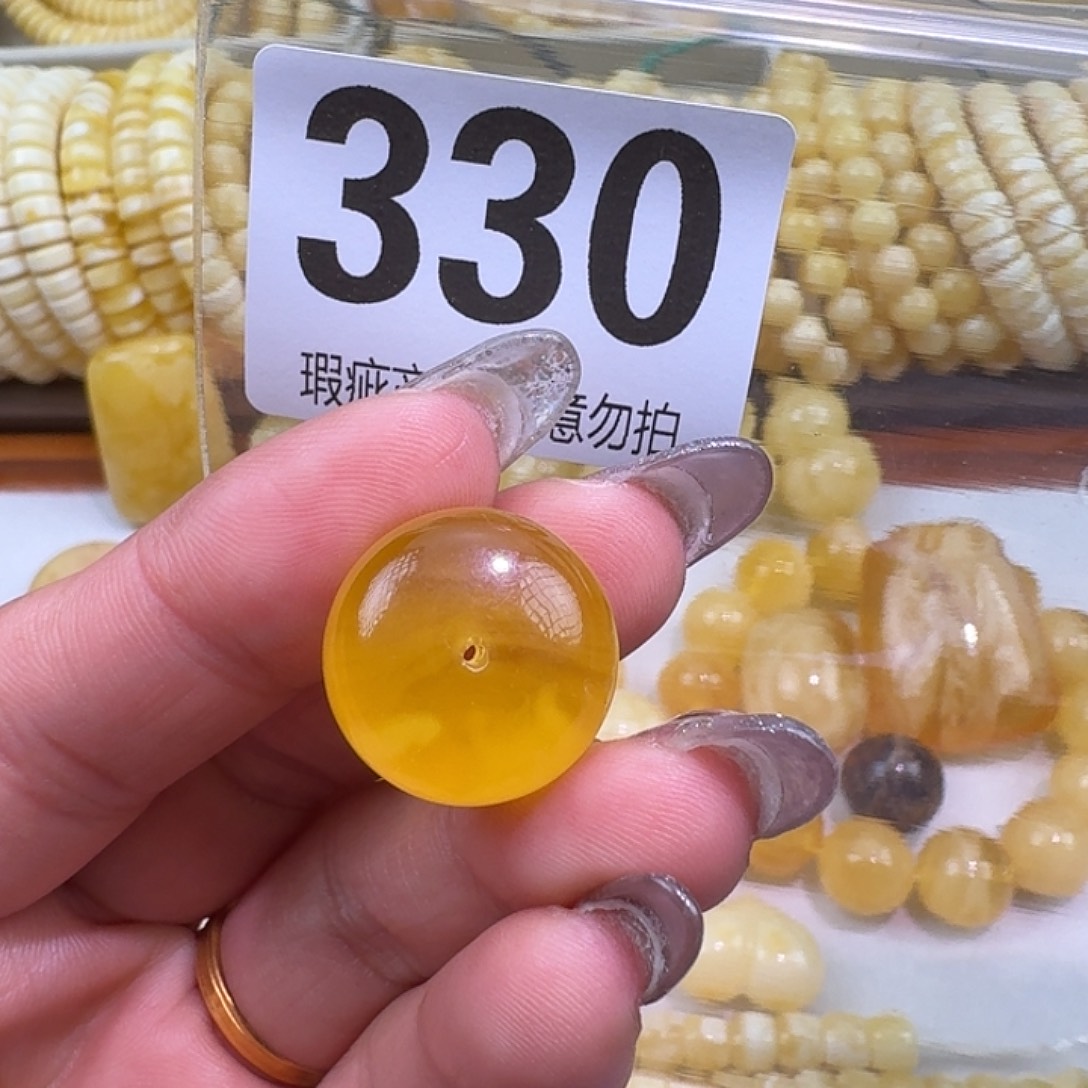 琥珀未镶嵌裸石18.8×13.9