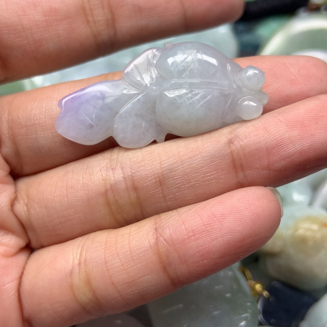 翡翠颈饰未镶嵌天然翡翠