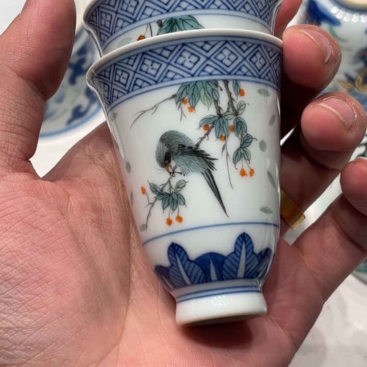 辨***别景德镇高温陶瓷杯子