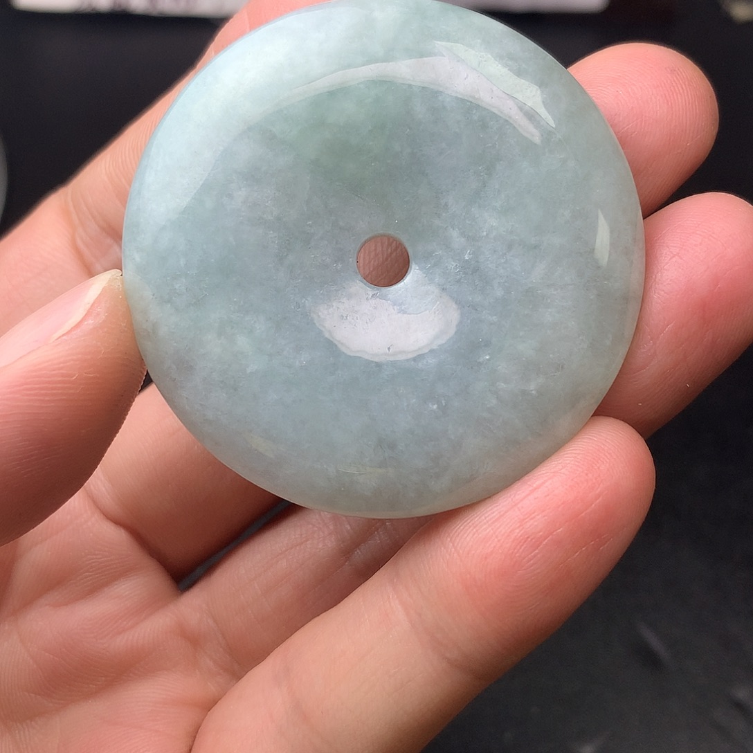 翡翠未镶嵌颈饰翡翠首饰和翡翠珠宝