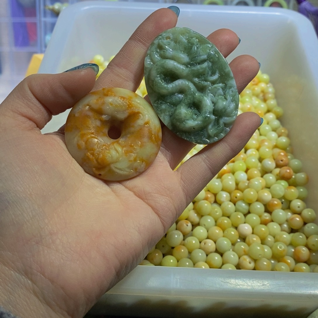 蛇纹石玉未镶嵌颈饰423