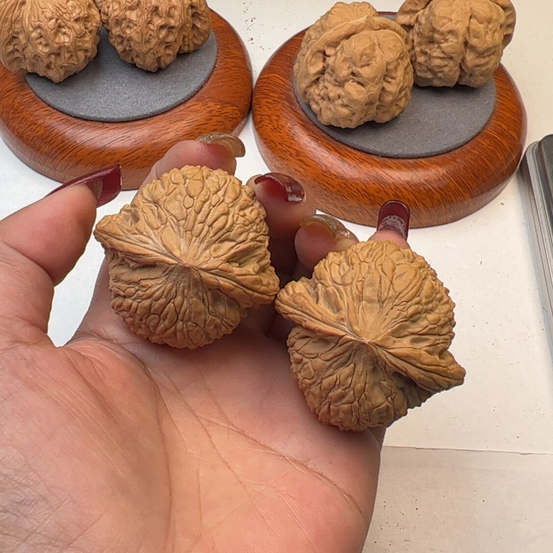 文玩核桃吊坠43号42泥鳅背全品