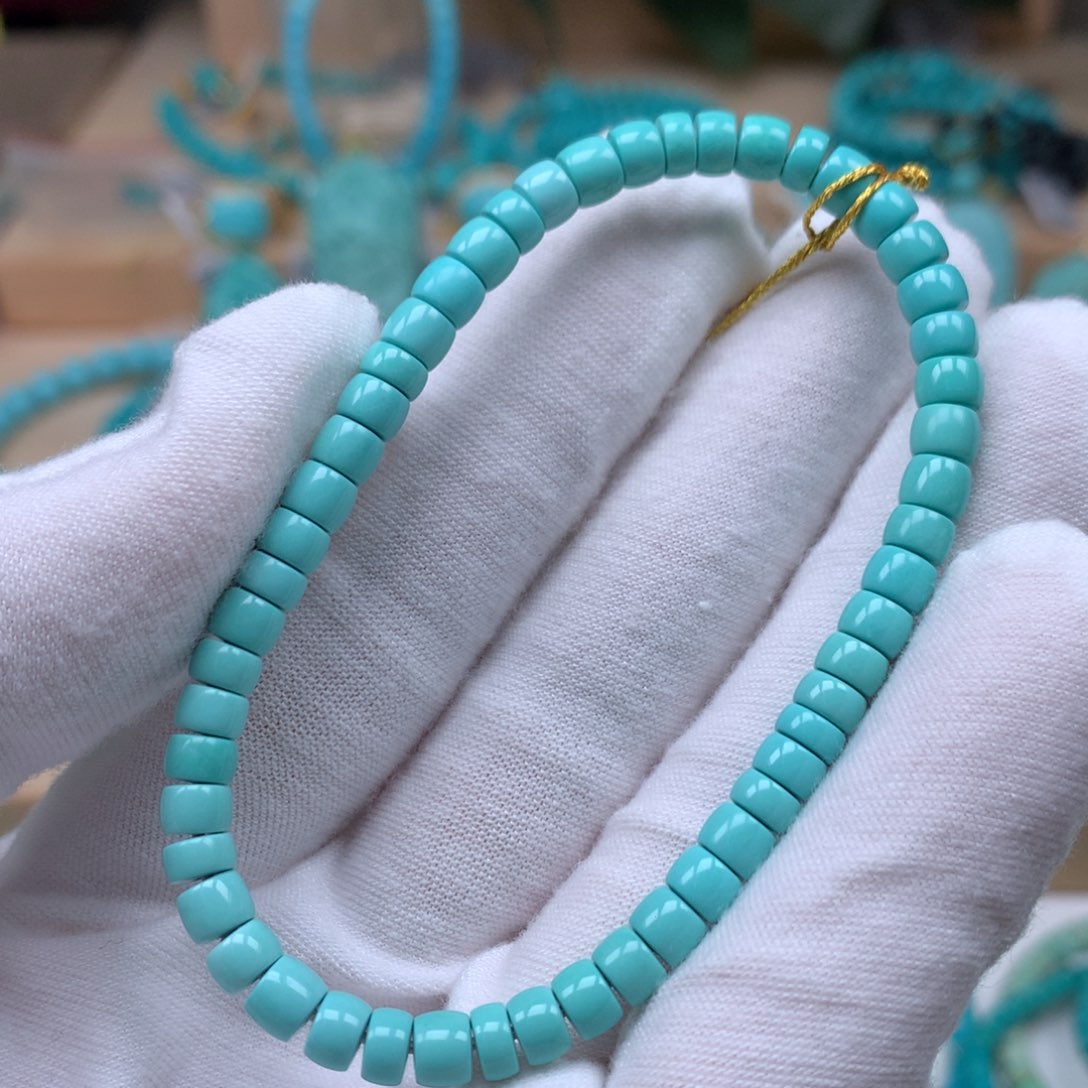 绿松石精品配饰直径5mm未镶嵌辛**物