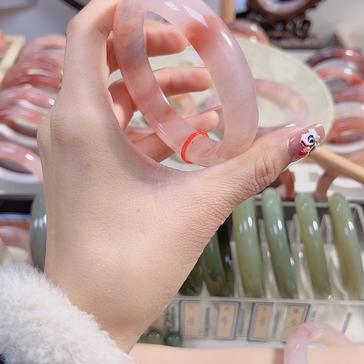 石英质玉手镯未镶嵌毛*虫