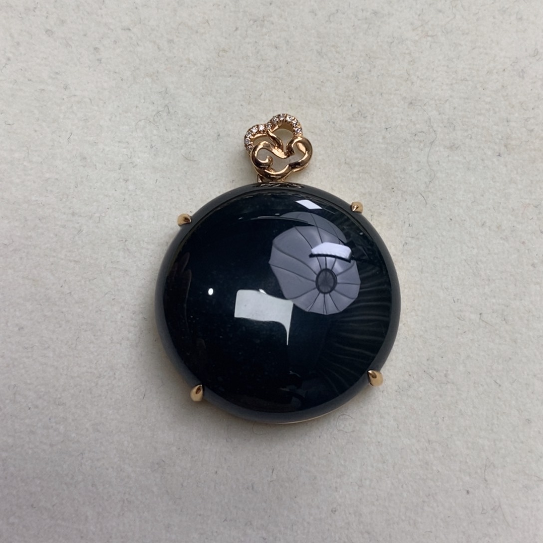 翡翠颈饰18K金镶嵌墨翠吊坠