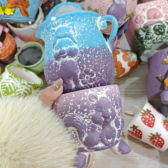 当场凑满15发货，不凑不发，花盆盆口不方不圆有针孔黑点矿点是正常