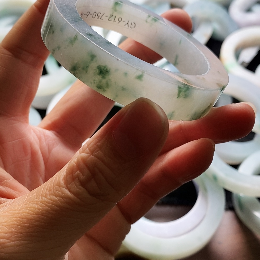 子***衿定制翡翠未镶嵌A货