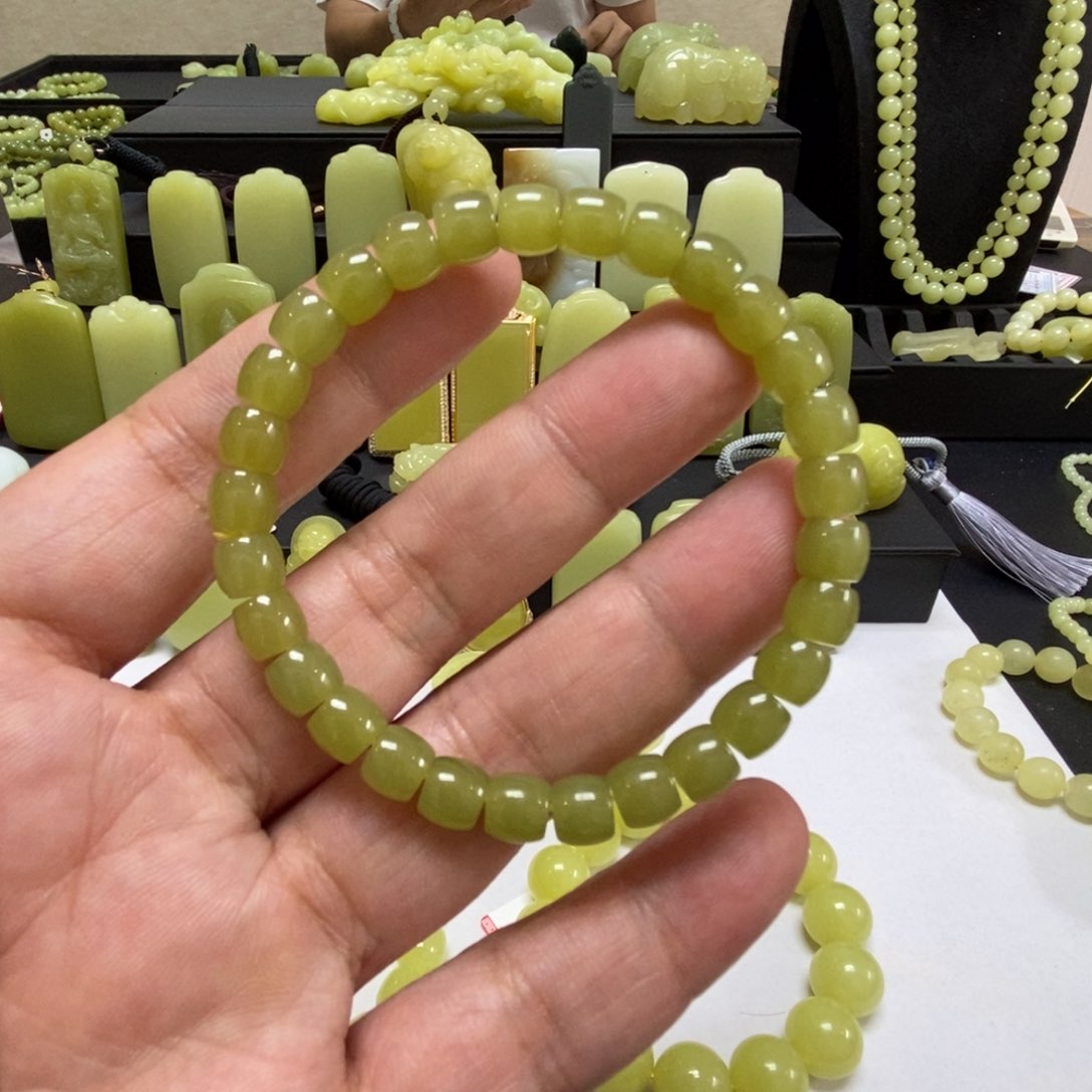 和田玉（黄玉）未镶嵌手链