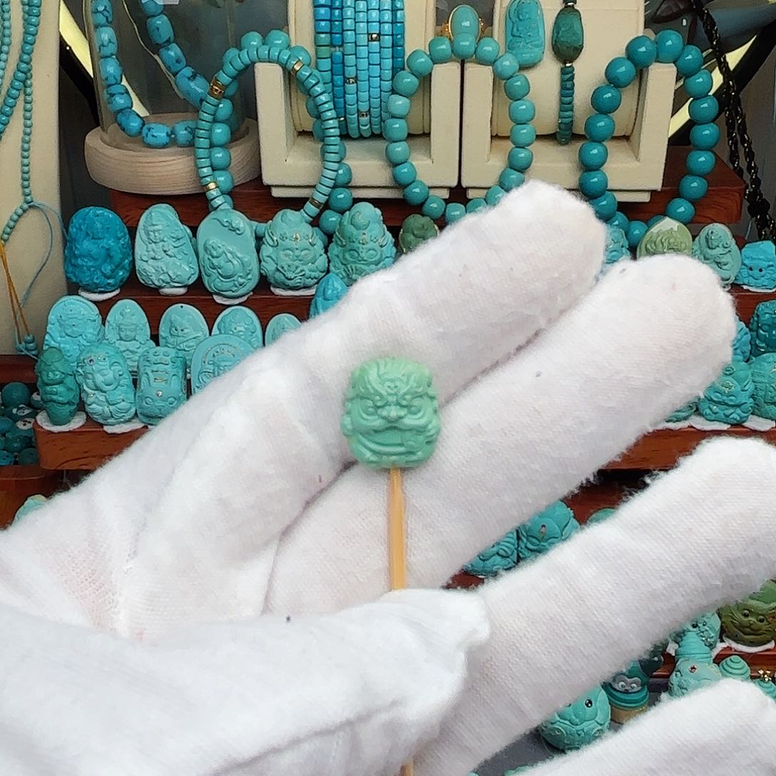 绿松石配饰未镶嵌