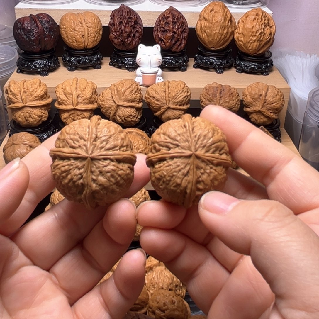 文玩核桃吊坠39w球四棱40尺