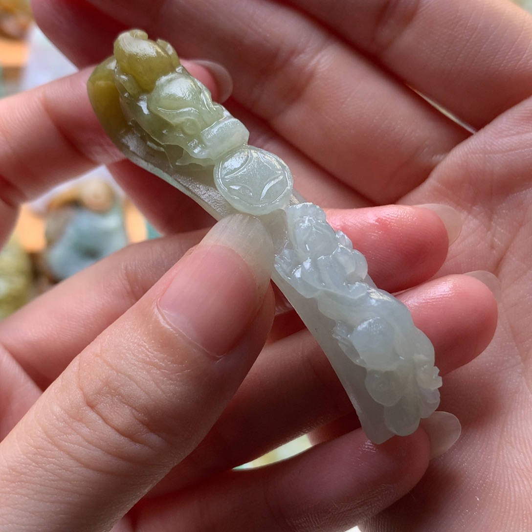 未镶嵌定制翡翠手牌