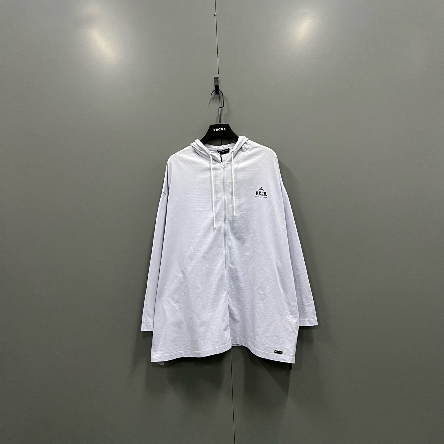 99新 Balenciaga/巴黎世家 zz8 下摆标签字母拉链帽衫98新/017759