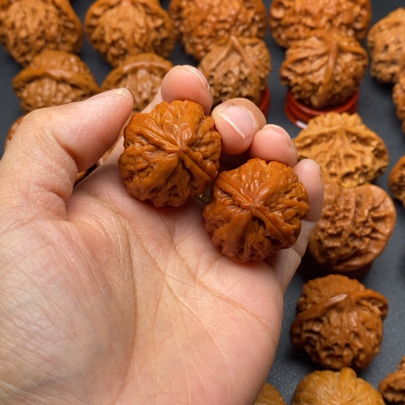 【闪购商品】文玩核桃把件玉石顿