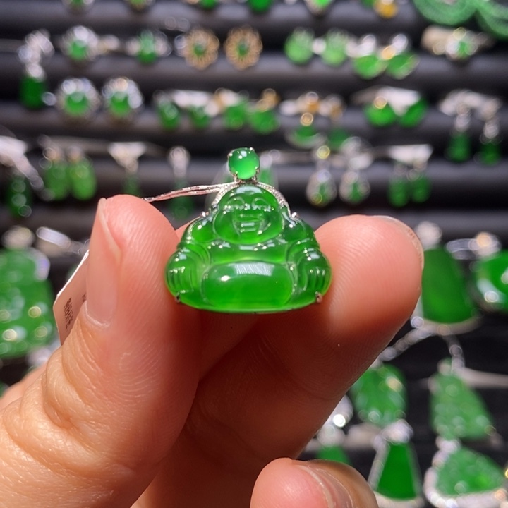 翡翠颈饰18K金镶嵌天然翡翠