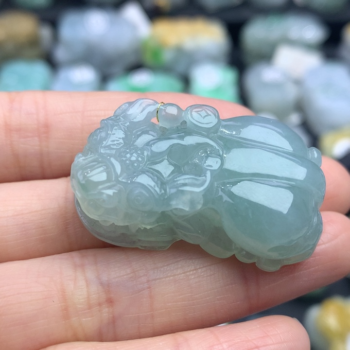 翡翠颈饰未镶嵌天然缅甸A货翡翠貔貅吊坠