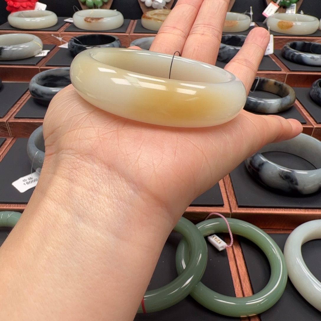 和田玉未镶嵌手镯54圈口