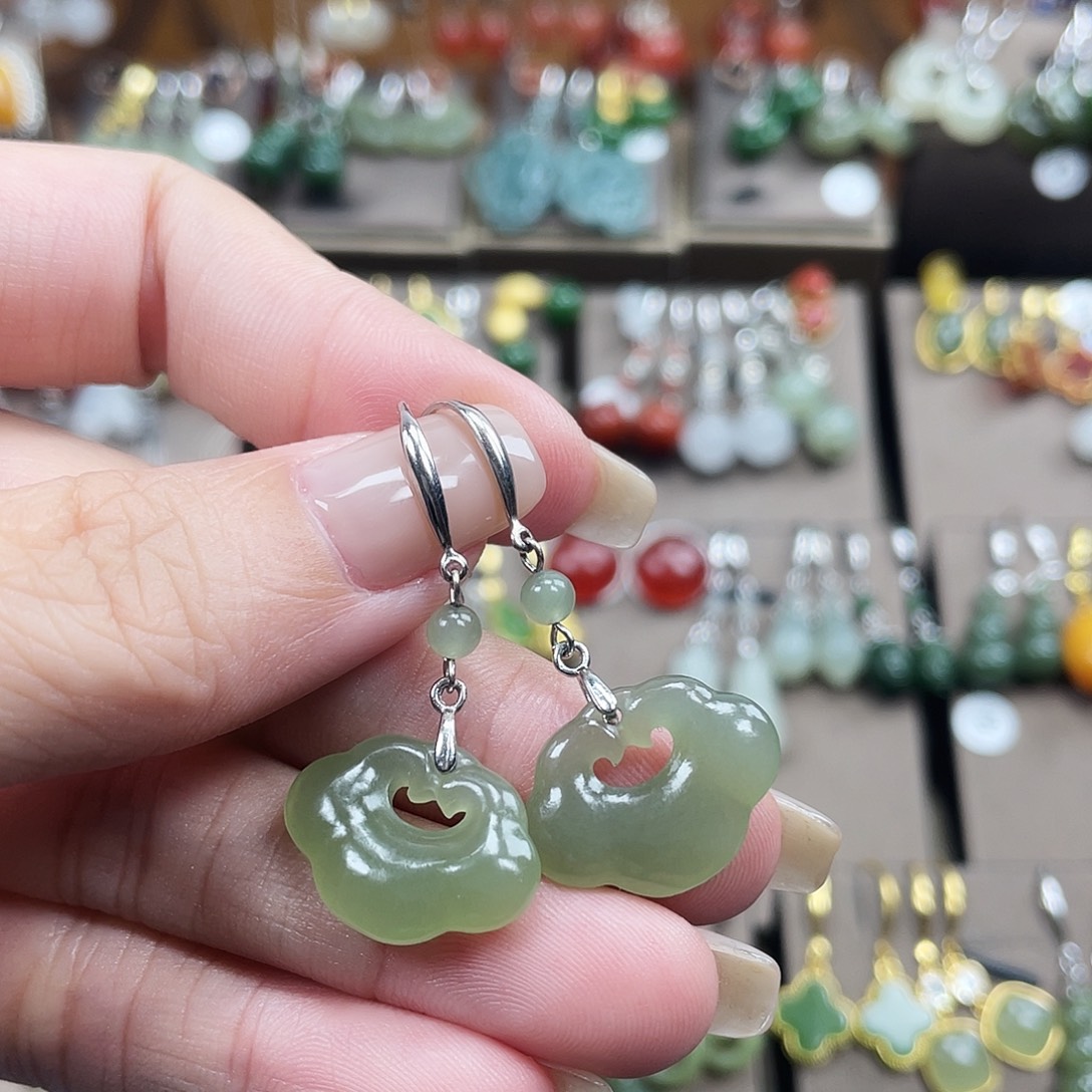 和田玉银S925镶嵌耳饰