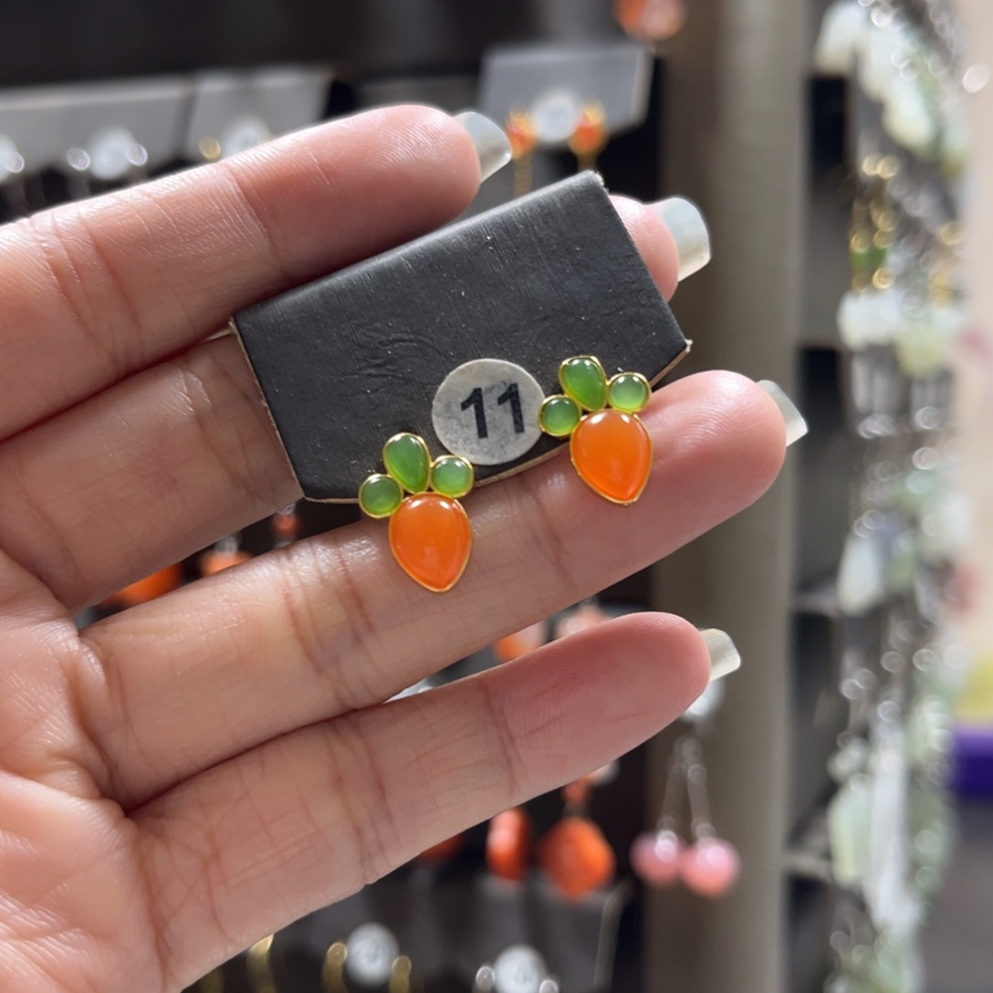 ****朵南红玛瑙银S925镀金镶嵌耳饰