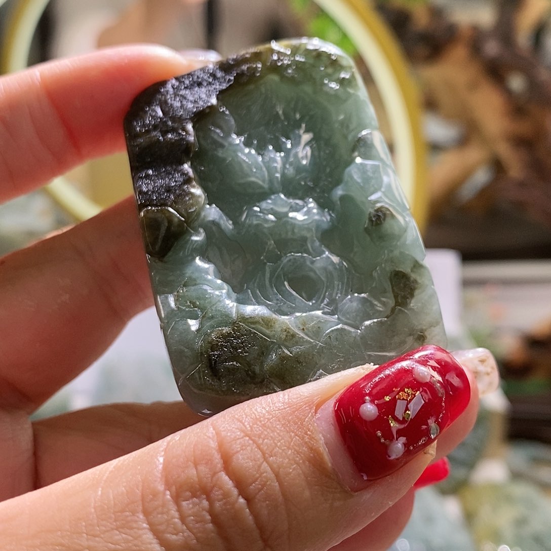 【闪购商品】翡翠颈饰未镶嵌龙牌